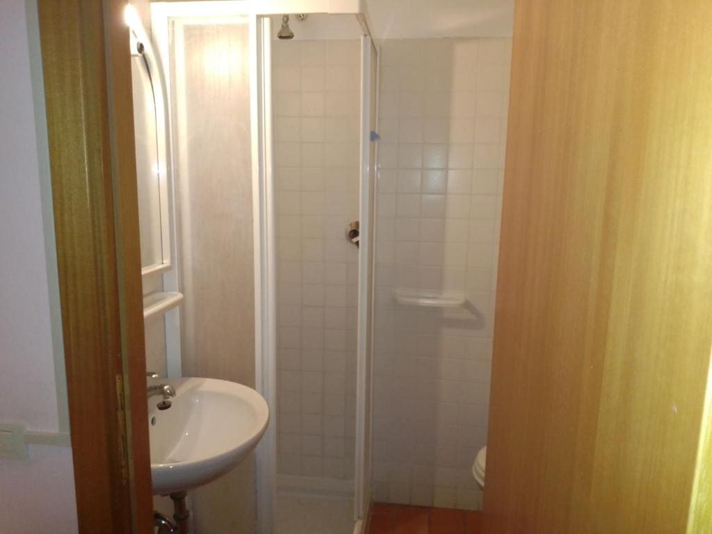 Standard Twin Room room - Image 2