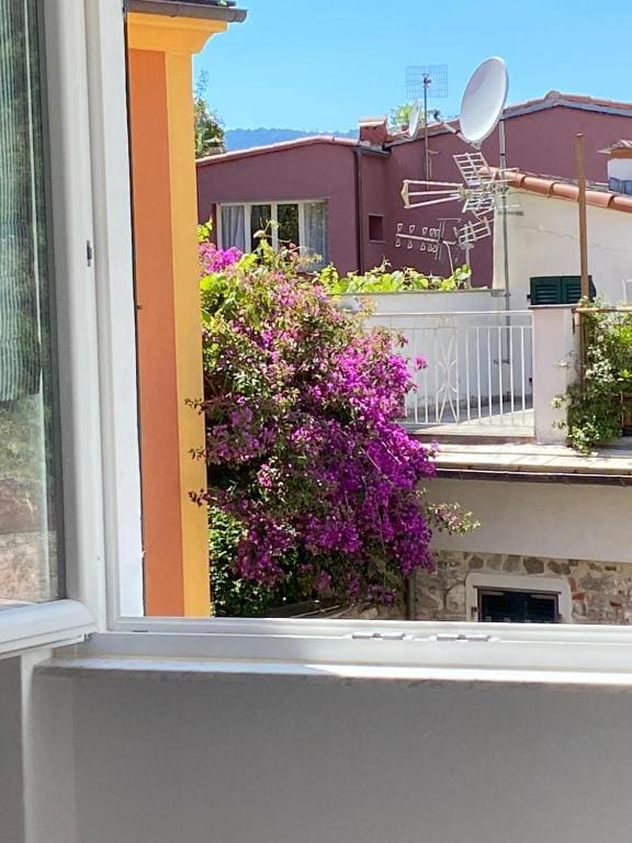 Deluxe Double Room with Sea View room - Image 3