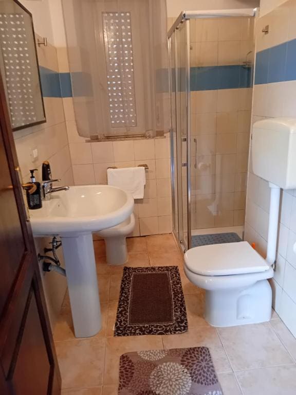 Double Room with Private Bathroom room - Image 1