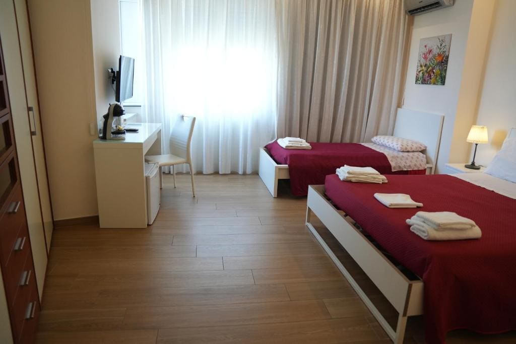 Standard Family Room room - Image 1