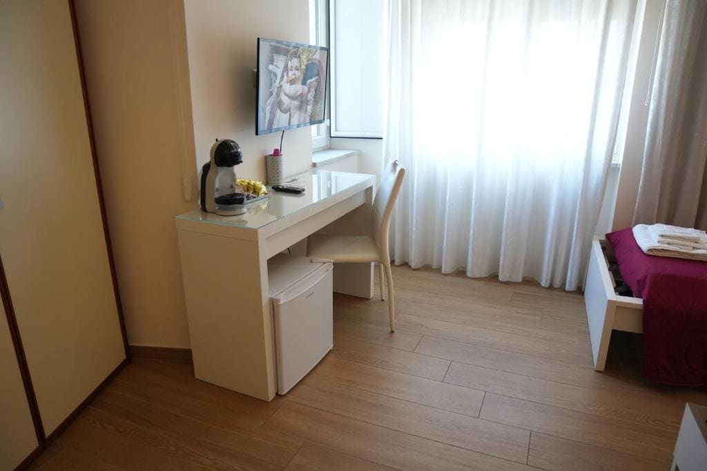 Standard Family Room room - Image 3