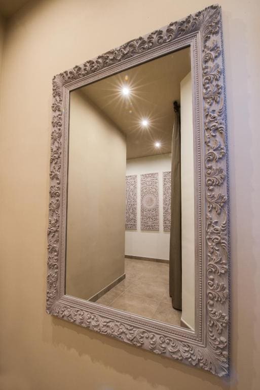 Double or Twin Room with Balcony room - Image 3