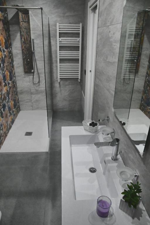 Double or Twin Room room - Image 3