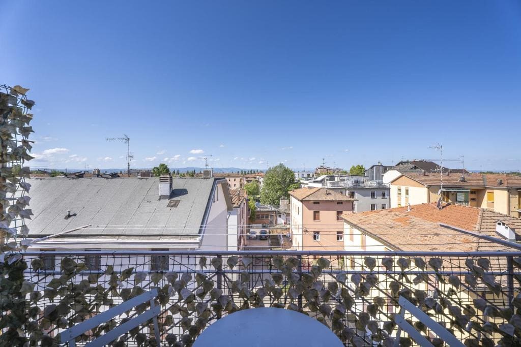 Quadruple Room with Balcony room - Image 1