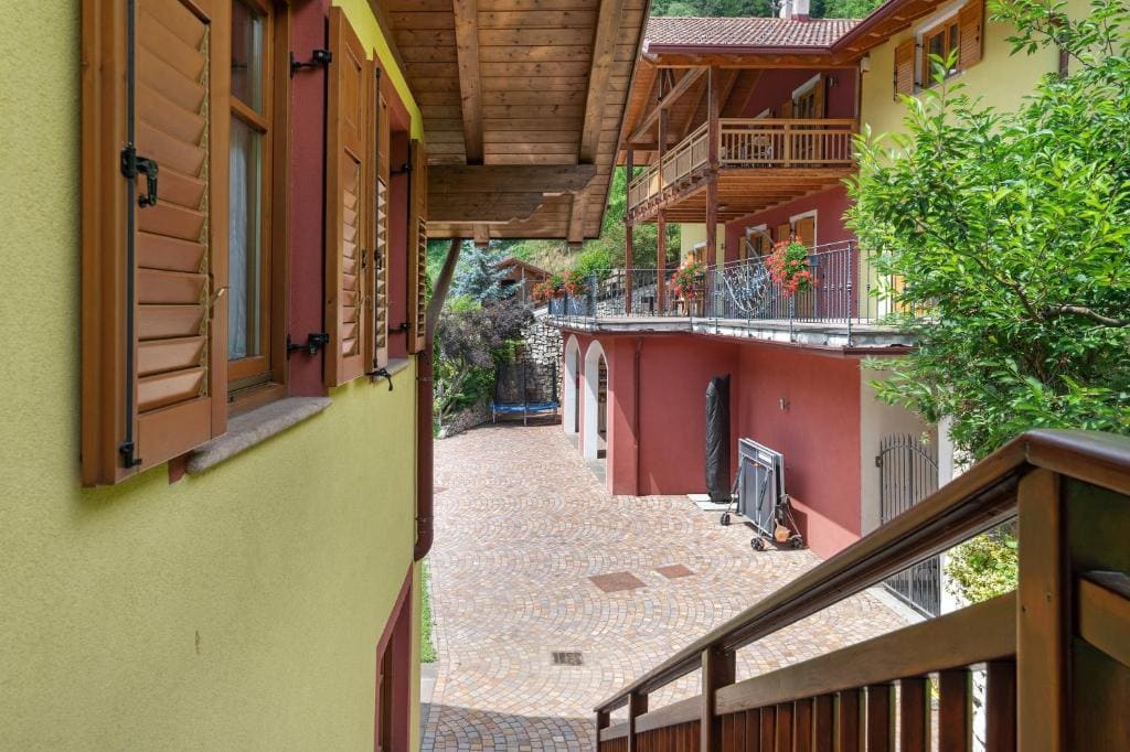 Superior One-Bedroom Apartment with Balcony room - Image 2