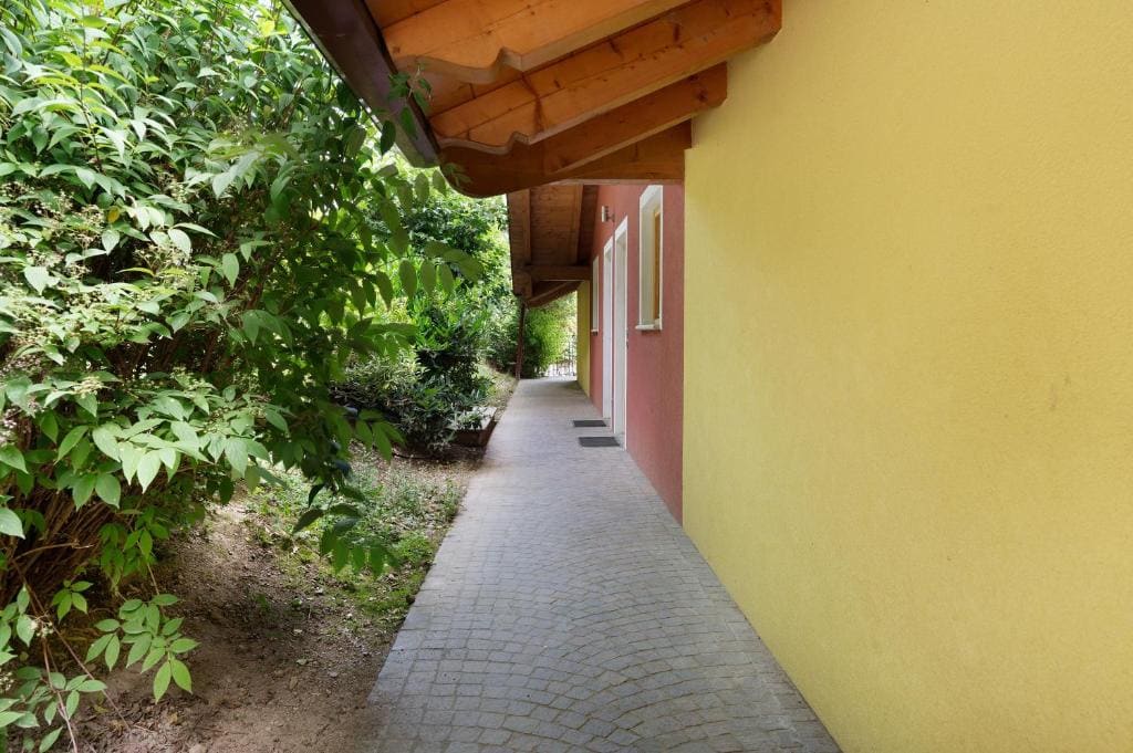 Two-Bedroom Deluxe Apartment with Garden View room - Image 1