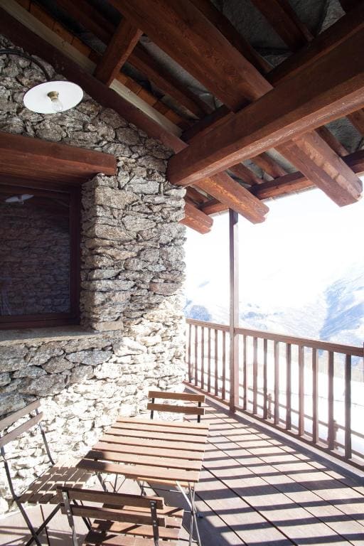 Twin Room with Balcony and Mountain View room - Image 3