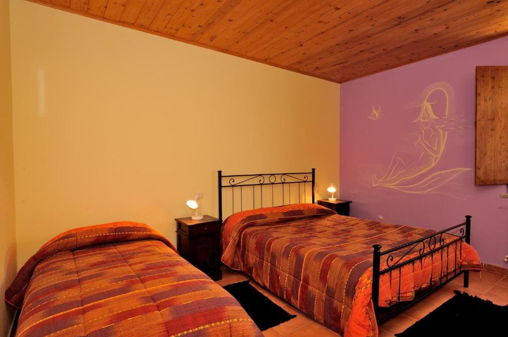 Triple Room with Private Bathroom room - Image 1