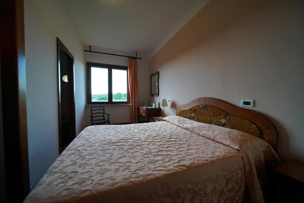 Large Double Room room - Image 3
