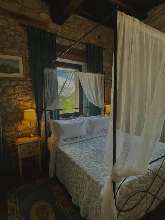 Quadruple Room with Private Bathroom room - Image 3