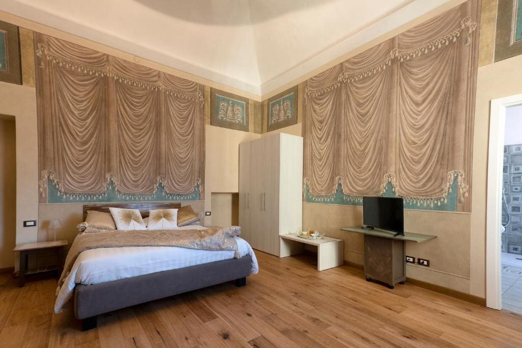 Quadruple Room with Private Bathroom room - Image 1