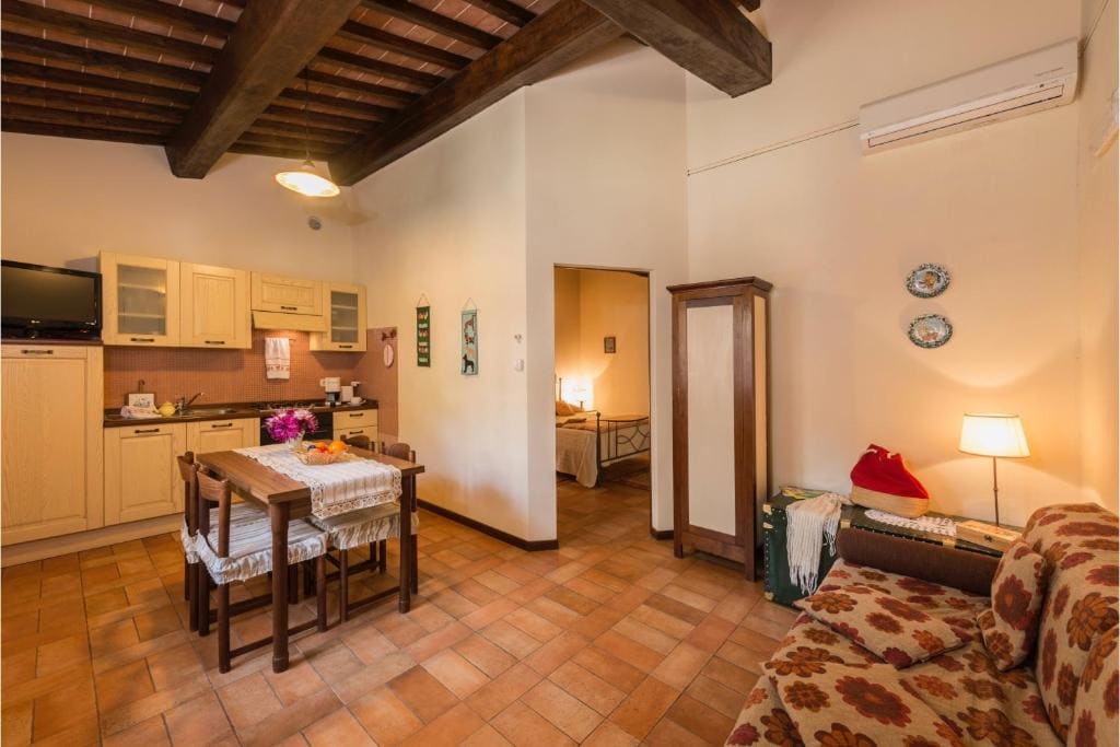 Apartment with Shower room - Image 2