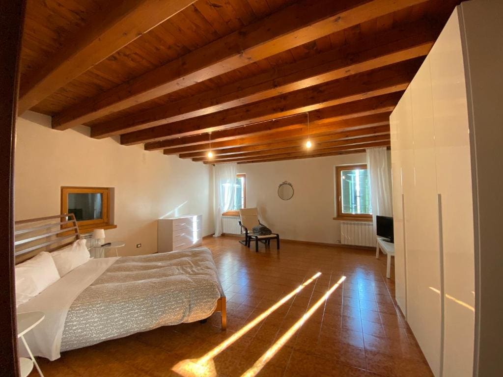 Apartment room - Image 1