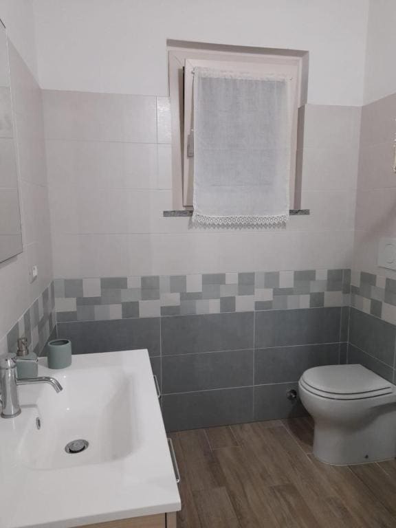 Deluxe One-Bedroom Apartment with Garden View room - Image 2