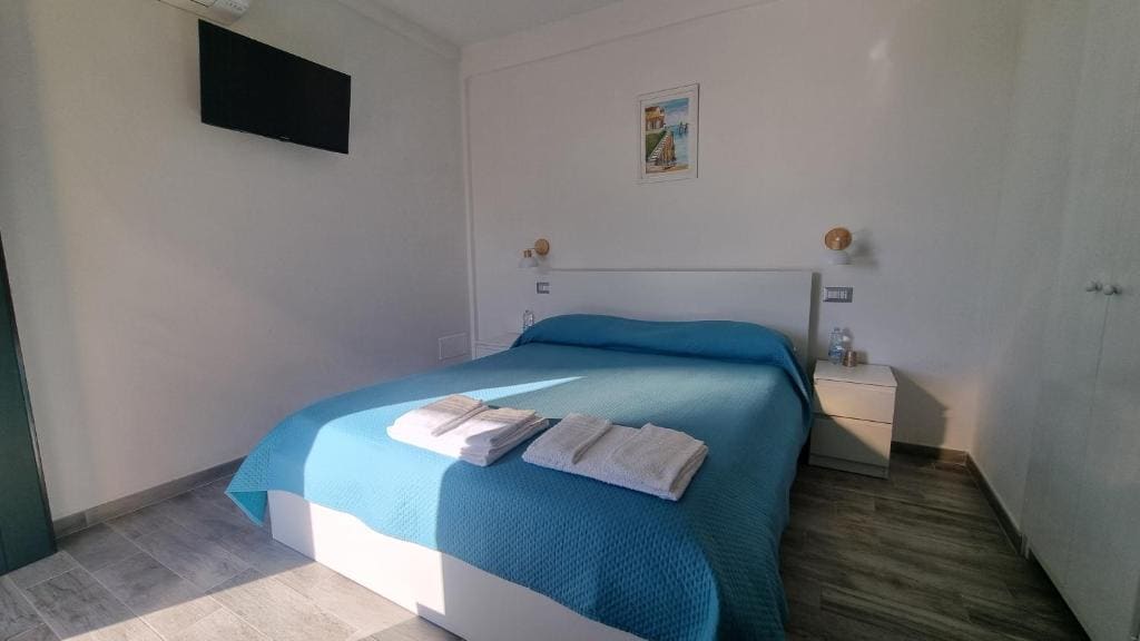 Deluxe Room room - Image 2