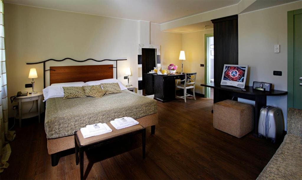 Suite room - Image 1