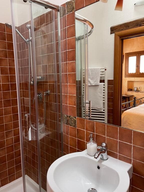Double or Twin Room room - Image 3