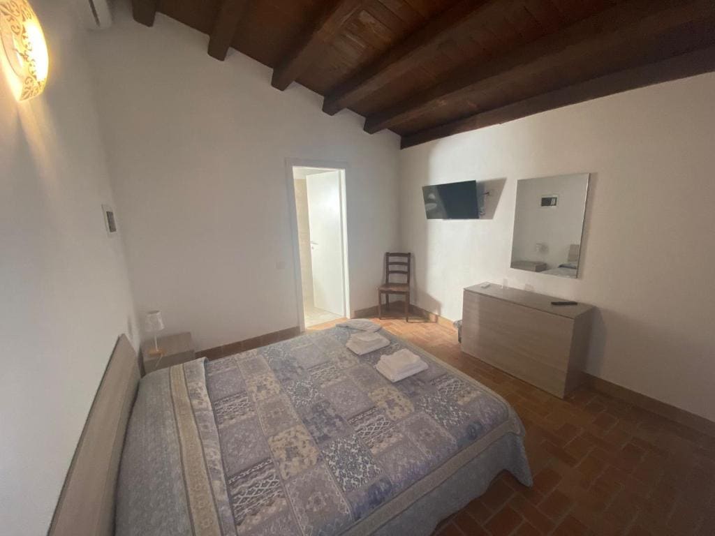 Junior Suite with Pool View room - Image 1