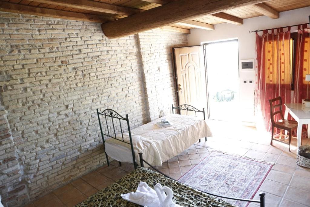 Quadruple Room room - Image 2