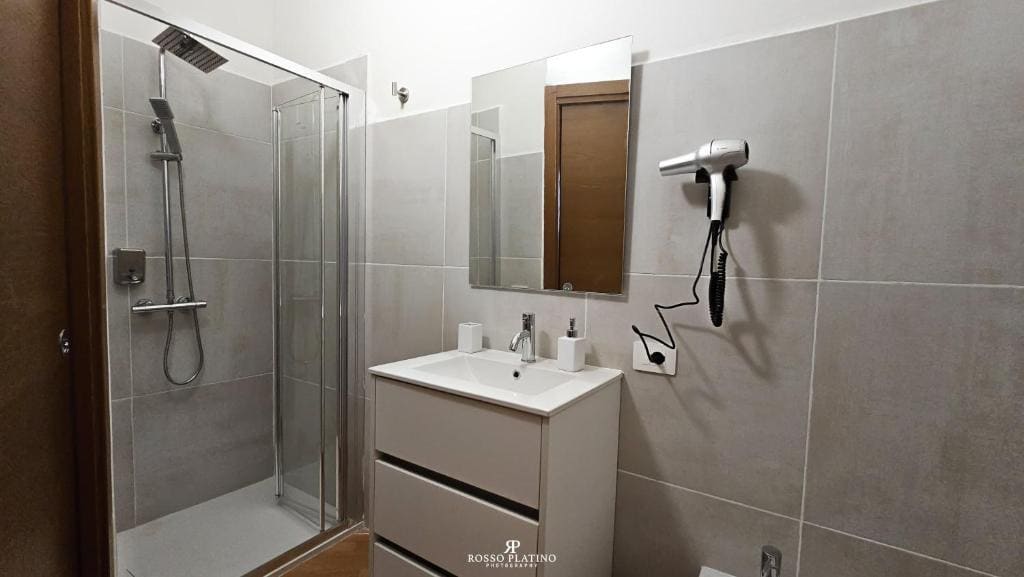 Deluxe Triple Room with Sea View room - Image 1