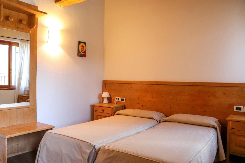 Double or Twin Room with Bathroom room - Image 2