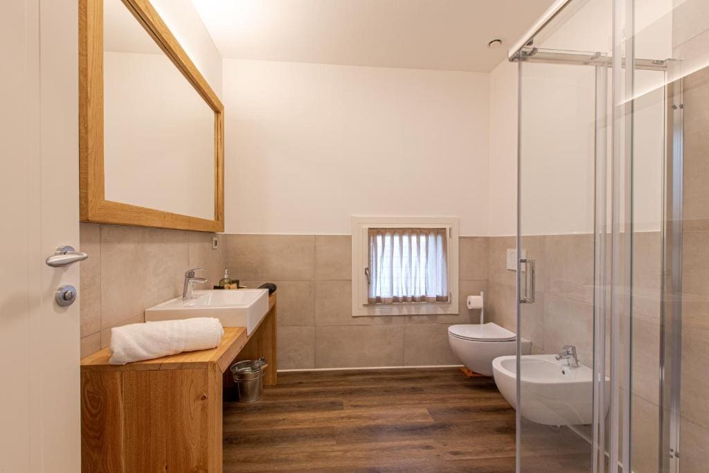 Double Room with Private Bathroom room - Image 3