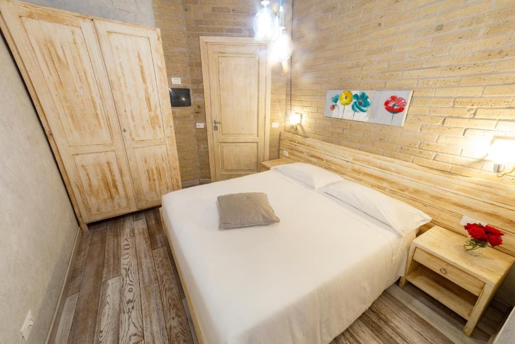Standard Double Room room - Image 2