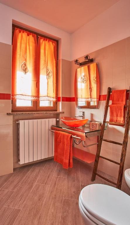 Double Room with Balcony room - Image 2