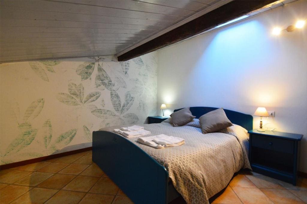Classic Two Bedroom Apartment room - Image 2