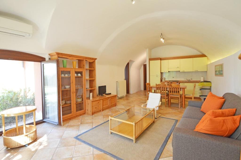 Deluxe Two Bedroom Apartment room - Image 1