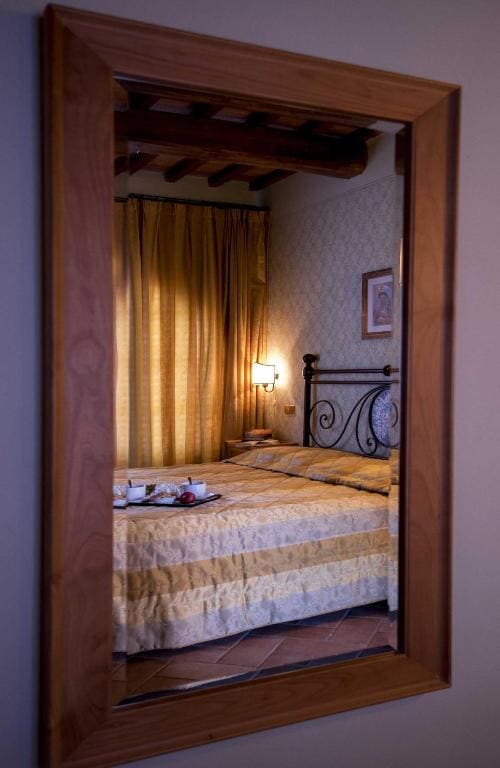 One-Bedroom Apartment - Ground Floor room - Image 3