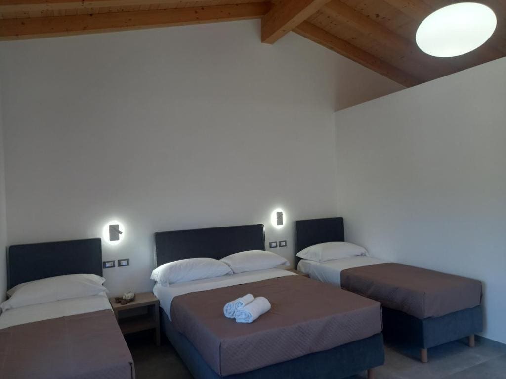Quadruple Room room - Image 1