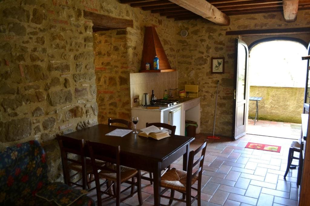 Three-Bedroom Apartment room - Image 1