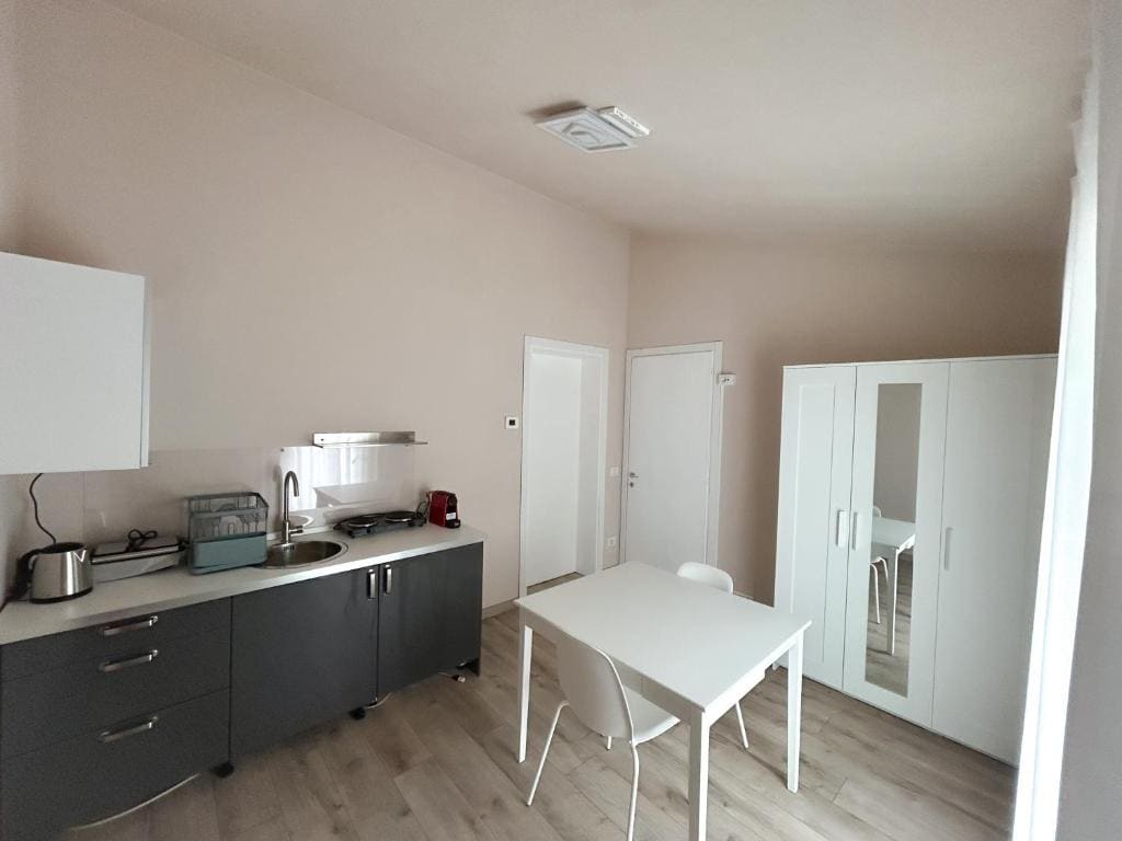 Double Room with Garden View room - Image 2