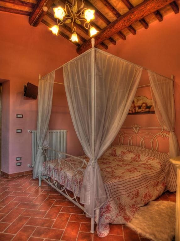 Suite with Kitchen room - Image 3