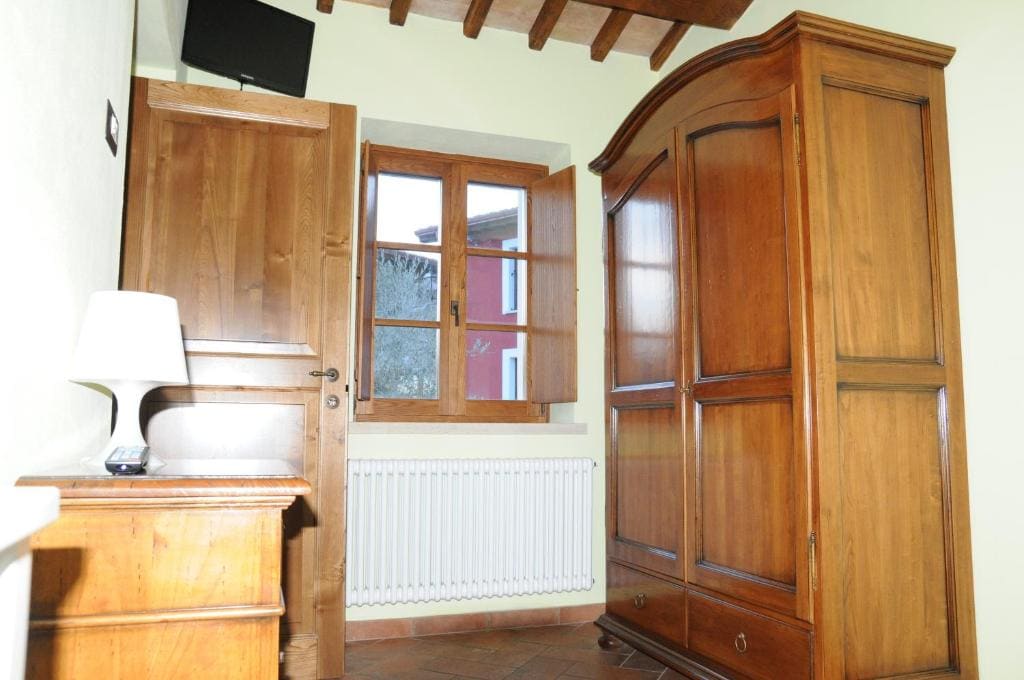 Two-Bedroom Apartment - Annex room - Image 1