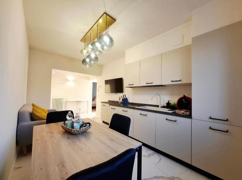 One-Bedroom Apartment room - Image 3