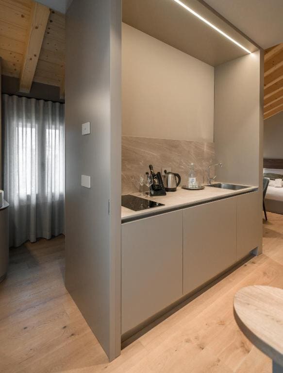 Deluxe Room room - Image 1
