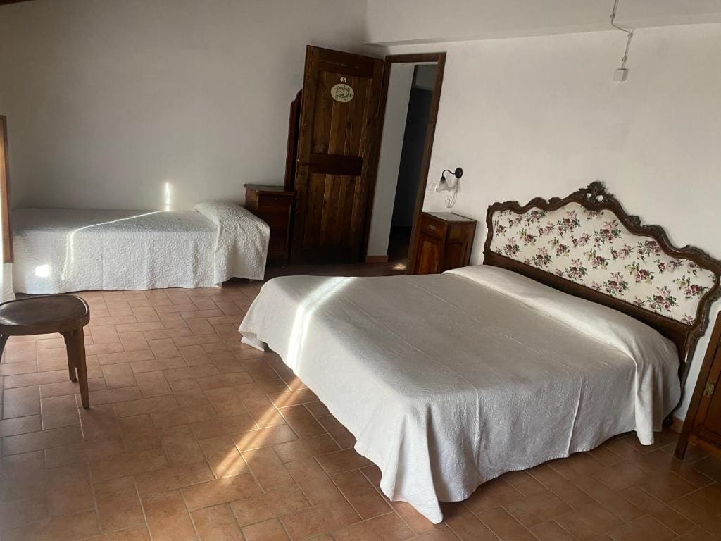 Large Double Room room - Image 2