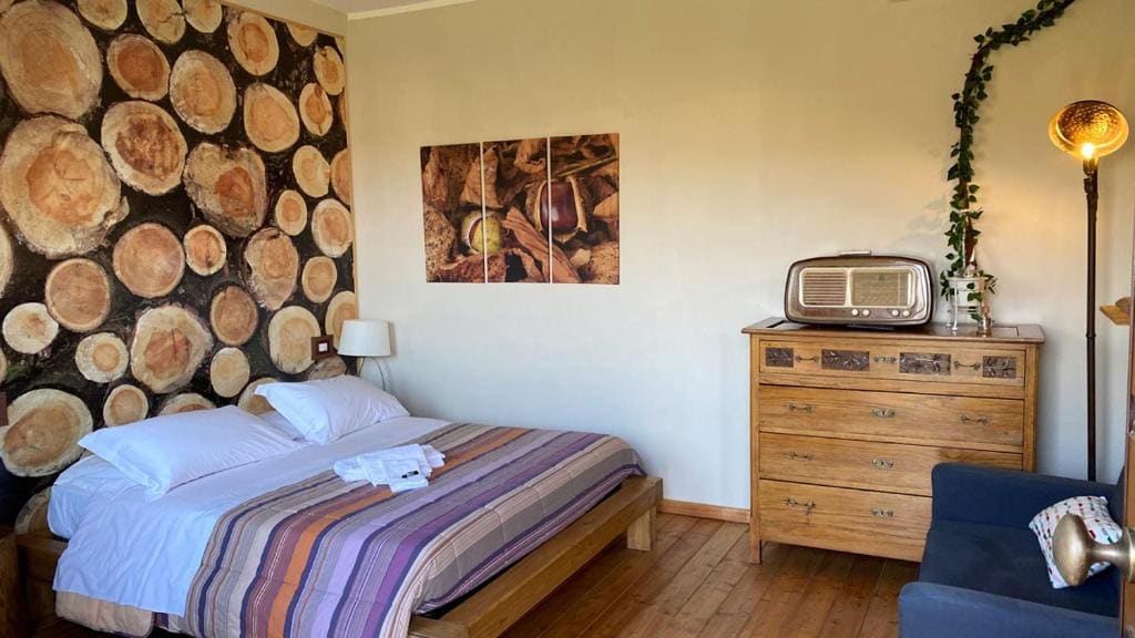 Deluxe King Room room - Image 2