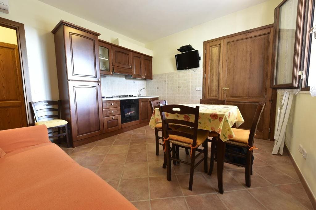 Apartment - Ground Floor room - Image 1