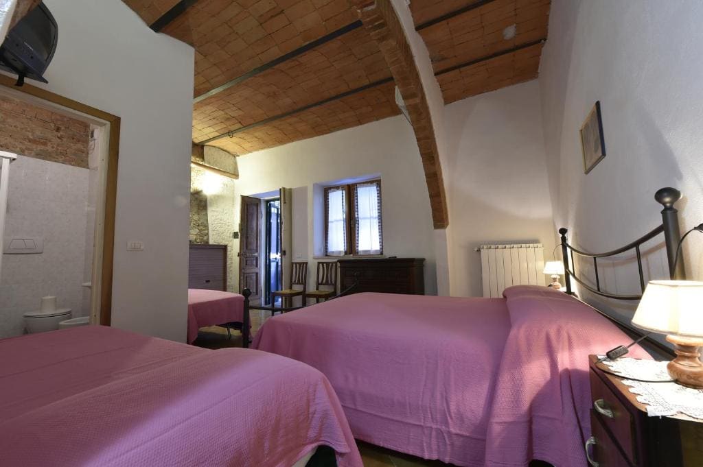 Family Room with Private Bathroom room - Image 1