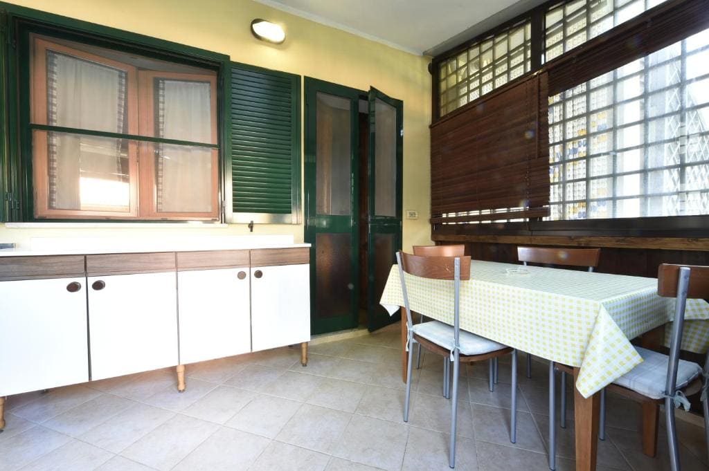 Family Room with Private Bathroom room - Image 2