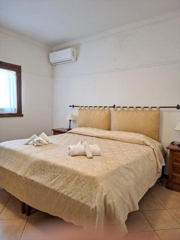 Family Room room - Image 2