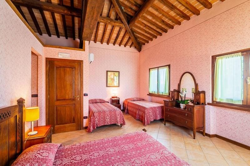 Quadruple Room room - Image 1