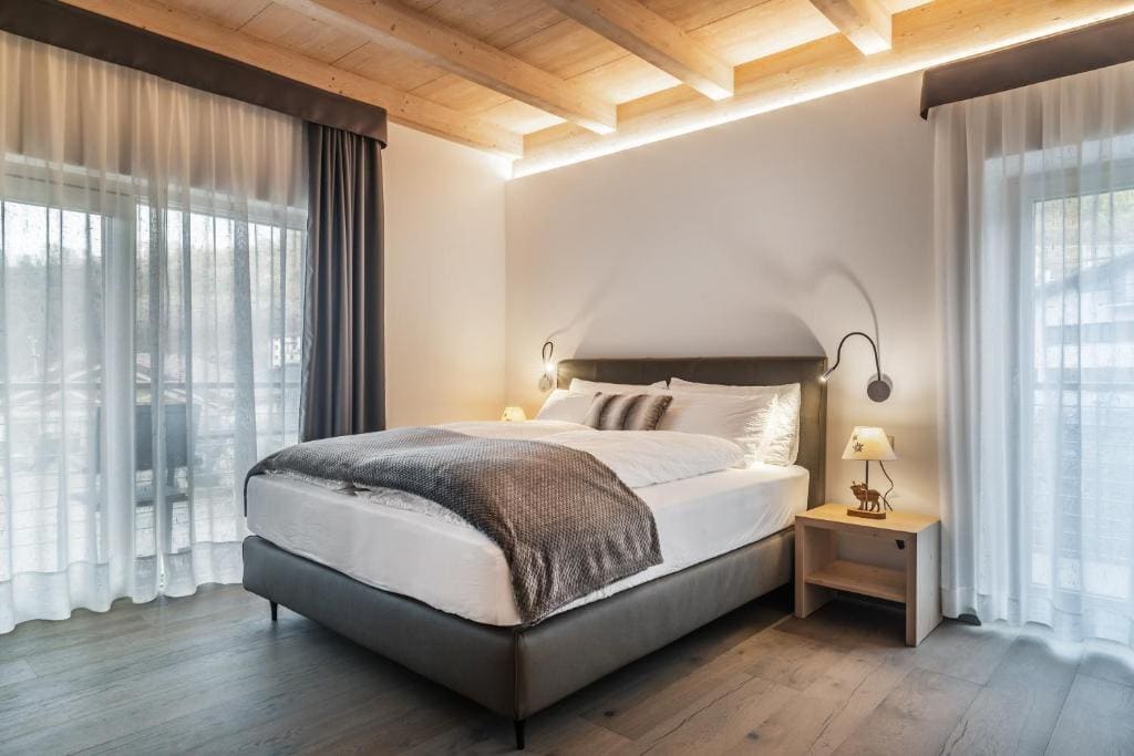 Deluxe Double Room with Balcony room - Image 1
