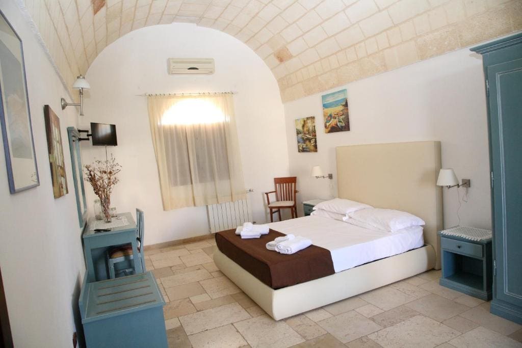 Standard Double Room room - Image 3