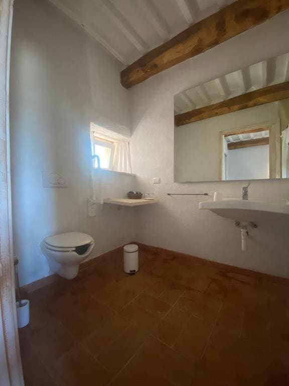 Economy Double Room room - Image 2