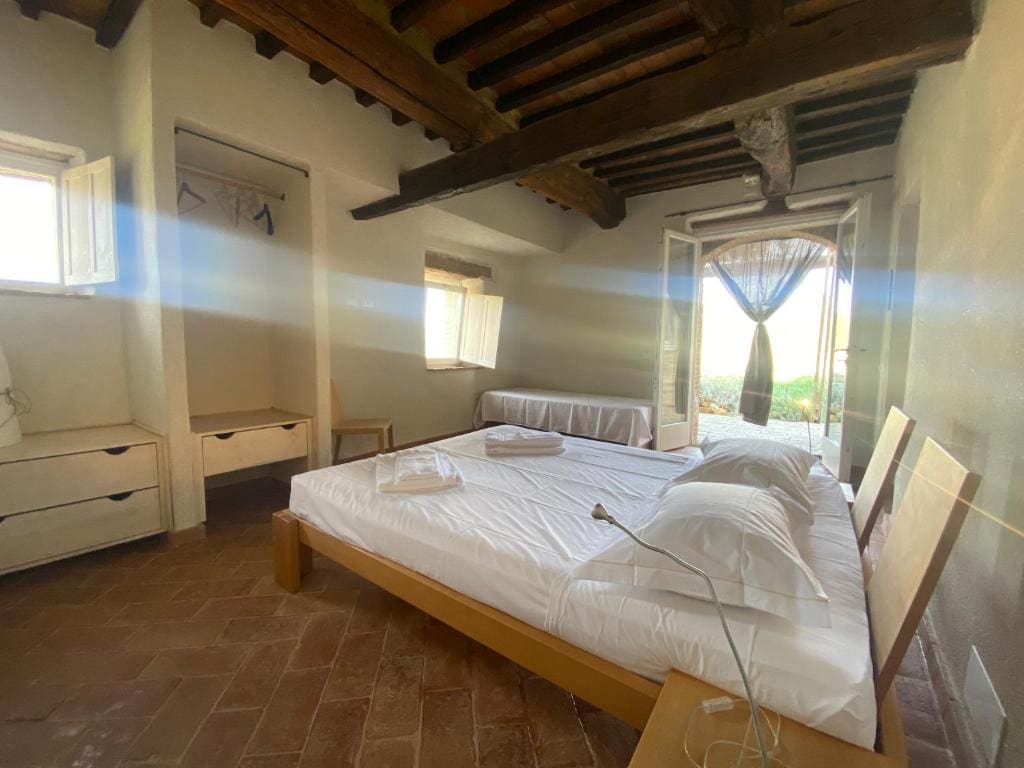 Large Double Room room - Image 1
