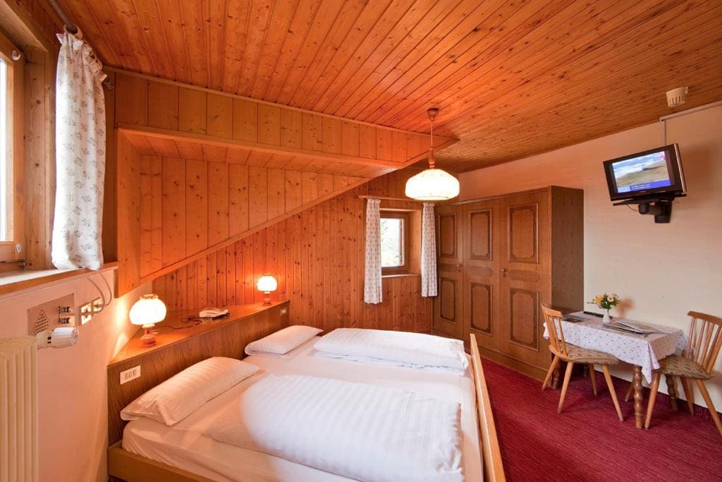 Standard Double Room room - Image 2